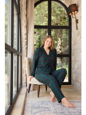 Pijamoni Büyük Beden Süet Kumaş Önü Düğmeli E. Yeşil Pijama Takımı - 5655