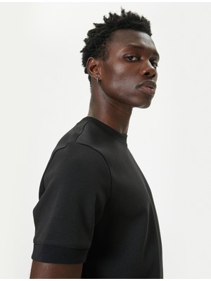 Koton Basic Tişört Bisiklet Yaka Kısa Kollu Dokulu Pamuklu