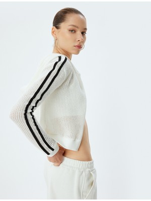 Koton Crop Sweatshirt Fermuarlı Ajurlu Kapüşonlu Şerit Detaylı