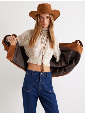 Koton Dantel Crop Bluz Dik Yaka Yarı Transparan Gipe Detaylı