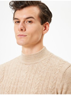 Koton Triko Kazak Dokulu Dik Yaka Uzun Kollu