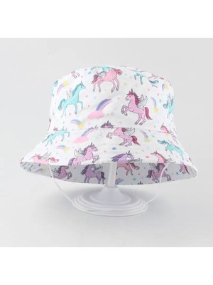Beyaz Ustu Unicorn Desenli Yazlik Şapka