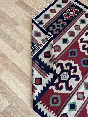 DesignEv 139 x 188  cm  Akrep Motifli El Dokuma Antik Anadolu Kilimi Ender Dekoratif Kilim