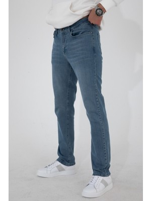 Hlt Jeans Erkek Taşlamalı Mavi Regular Fit Rahat Kesim Esnek Likralı Denim Jeans Kot Pantolon HLTHE003001