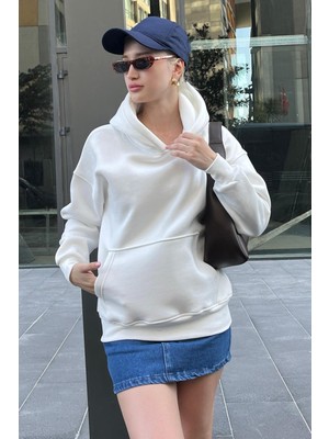 Ekru Kapüşonlu Şardonlu Oversize Cepli Sweatshirt MG2206