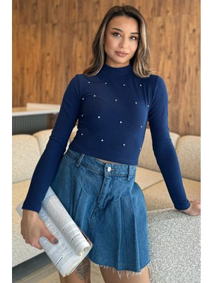 Lacivert Yarım Balıkçı Yaka Taşlı Crop Top Bluz P-00012844