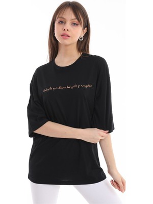 Akbana Yazı Karakterli Owersize Tshirt