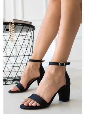 Kazax Riwen Siyah Saten Topuklu Ayakkabı