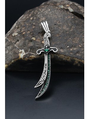 Prestige Gümüş Kolye Ucu Hz. Ali ( Zülfikar Kılıcı ) Yeşil Zirkon Taş Süslemeli 925 Ayar Gümüş 901174