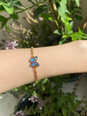 Anetta Jewelry Renkli Kelebekli Dorika Taşlı Altın Renk Çelik Bileklik