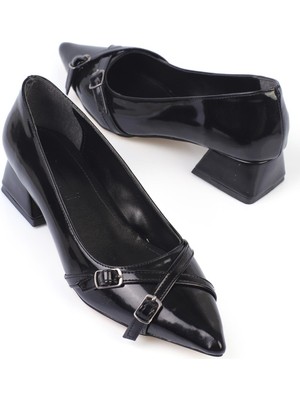 Shoetek Laura Kadın Stiletto Kalın Topuklu Çapraz Bantlı Tokalı Ayakkabı Siyah Rugan