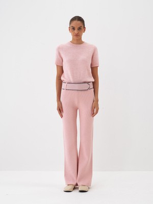 Kadın Pembe Yumuşak Dokulu Regular Fit Kazak