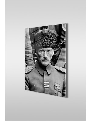 Glaszen Üniformalı Atatürk Siyah Beyaz 2 Dikey Cam Tablo