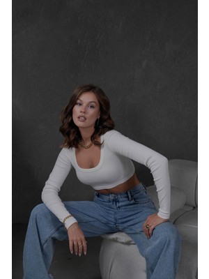 Minaaise Kadın Ekru Açık Yaka Uzun Kollu Fitilli Örme Crop Bluz 28209