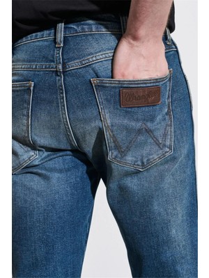 Wrangler W15Q029 W15Q Greensboro Xt Mıd Blue Erkek Dusuk Bel Duz Paca Jean Pantolon