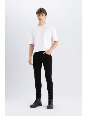 DeFacto Super Skinny Fit En Dar Kalıp Normal Bel Ekstra Dar Paça Jean Pantolon R8752AZ24AU