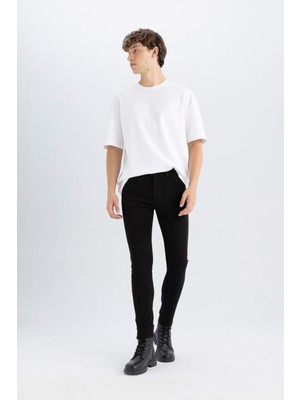 DeFacto Super Skinny Fit En Dar Kalıp Normal Bel Ekstra Dar Paça Jean Pantolon R8752AZ24AU