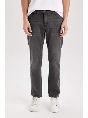 DeFacto Sergio Regular Fit Normal Kalıp Erkek Boru Paça Jean Pantolon Antrasit-NM36 Denim Kumaş