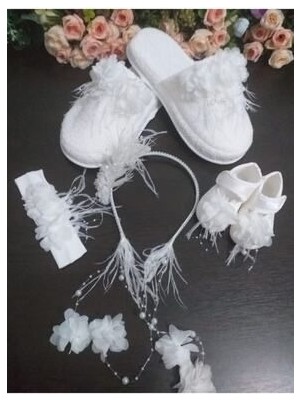 Lohusa Terlik ve Taç Bebek Patik ve Bandana Seti