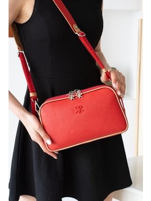 Lili Krem Kamel Empirme Baskı Üç Gözlü Kadın Omuz Çantası 17X28 Ebatında