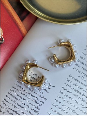 Pinery Jewels Vintage Incili Kare Sallantılı Çelik Kararmaz Altın Kaplama Küpe Çifti