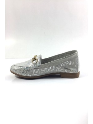 Hakiki Deri Günlük Esnek Rahat ve Şık Yazlık Astarsız Ayağı Yaymayan Toparlayıcı Özellikli Babet - Gümüş Detaylı Beyaz