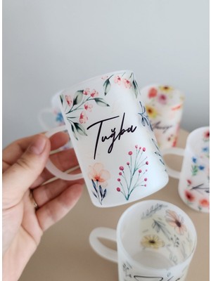 Happy Mountains Isme Özel Kişiye Özel Buzlu Cam Yeşil Yaprak ve Kırmızı Çiçek Desenli Çay Bardağı Çay Fincanı