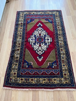 DesignEv 105X167 cm Kırmızı Lacivert Renkli El Dokuma Uşak Halısı Orta Boy Dekoratif Kilim