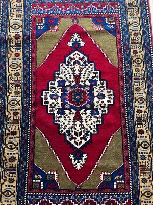 DesignEv 105X167 cm Kırmızı Lacivert Renkli El Dokuma Uşak Halısı Orta Boy Dekoratif Kilim