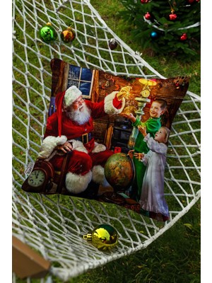 Woodhub Yılbaşı Temalı Kırmızı Renkli Noel Baba Ve Çocuk Desenli Dijital Baskılı Kırlent Kılıfı
