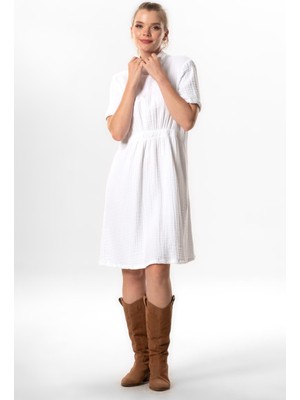 Kısa Kol Gizem Yarım Boğazlı Sonbahar ve Kışlık Lastikli Midi Boy Double Müslin Elbise Beyaz Byz