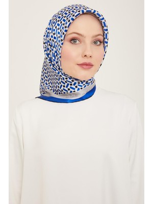 Armine Saks Mavi-Siyah Geometrik Desen Sura Ipek Eşarp 9151-38