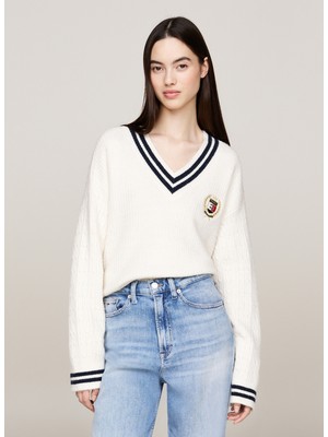 Tommy Jeans V Yaka Standart Nakışlı Beyaz Kazak Kadın Tjw Vnck Crest Cable Sweater Ext