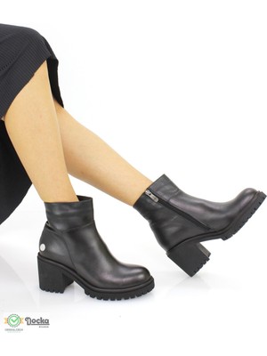 Mammamia Kadın Deri Bağcıksız Kalın Platform Topuklu Klasik Bot M25/Kb1340