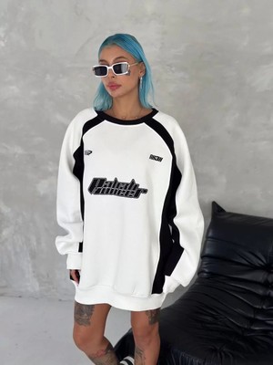 Kışlık Nakış Işlemeli Bisiklet Yaka Parçalı Sweatshirt - Beyaz