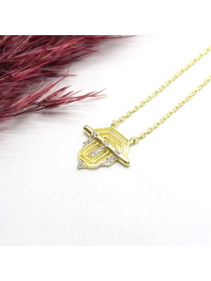 Canka Serenay Avukat Leyla Gümüş Kolye