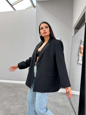 Esra Helvacı Relaxed Fit Çizgili Blazer Ceket