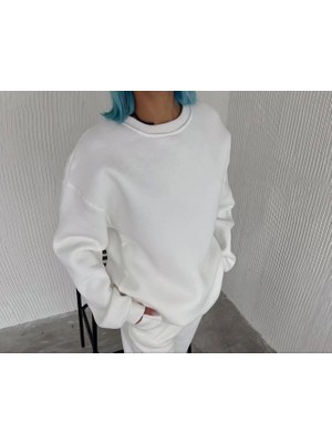 Tarz Yeri Kışlık Bisiklet Yaka Üç Iplik Basic Sweatshirt - Beyaz