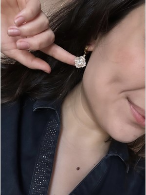 Intive Lingerie Baget Taşlı Swarovski Taşlı Şık Parlak Çelik Küpe