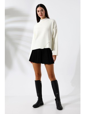 Balıkçı Yaka Oversize Triko Beyaz Kadın Kazak