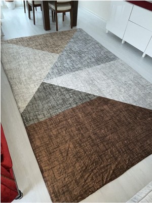 Eyprich Yeni Kahverengi Piramit Lastikli Kadife Halı Örtüsü 4m2-160x230