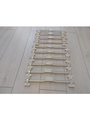 ŞENPA PLASTİK BEYAZ ETEK PANTOLON ASKISI 10 ADET EM 42