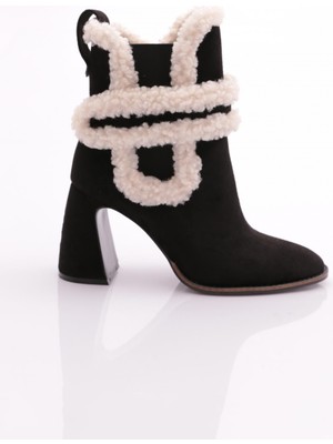 Dgn 8065 Kadin Üstü Kürklü Topuklu Bot