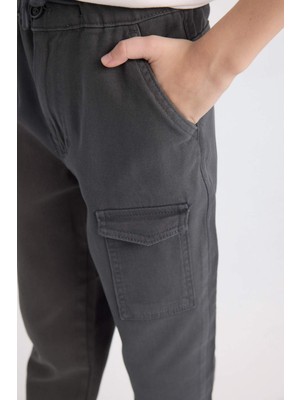 DeFacto Erkek Çocuk Kargo Cepli Beli Bağıcıklı Lastikli Paça Jogger Paça Gabardin Pantolon C7555A824WN