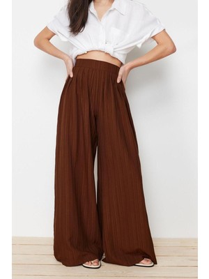 FRM Kadın Yeni Moda Geniş Paça Uzun Boy Dokuma Plise Detaylı Wide Leg Geniş Paça Dokulu Kumaş Pantolon