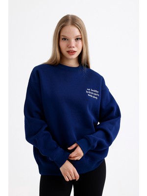 Kadın Oversize Şardonlu Nakış Işlemeli Yeşil Sweatshirt