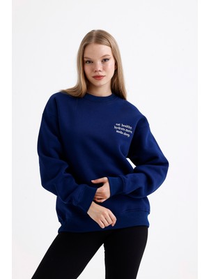 Kadın Oversize Şardonlu Nakış Işlemeli Yeşil Sweatshirt