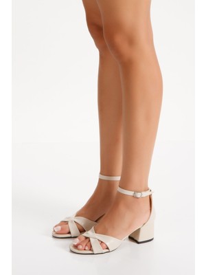 Uyege Elovon Seri Bilekten Tokalı Kadın Ayakkabı