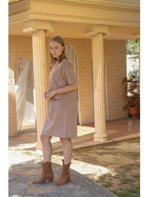 3013A Yarım Boğaz Kısa Kol Süet Elbise Vizon