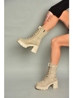 Fox Shoes T973559002 Bej Süet Kalın Topuklu Kadın Postal Bot